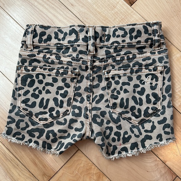DL1961 Leopard Denim Lucy Shorts - Picture 2 of 4